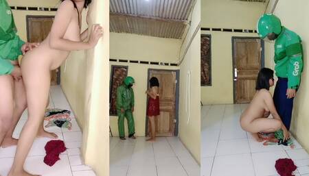Ojol wants to deliver food, instead he invites sex