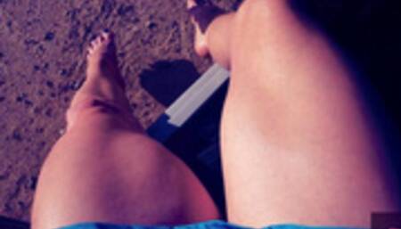 Sandra Jayde 13-03-23 Legshow with oil on my barelegs and feet at the sun (1080p)