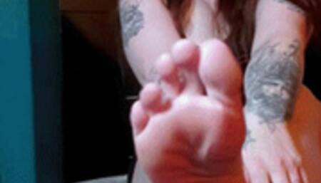 Absolutely Addicted to Feet