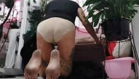 Giantess unaware in panty and a t shirt Filthy Fucking Soles gets ready to go out Dirty Feet Spying mkv