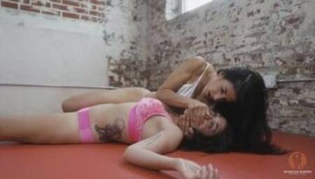 Queen Aradika vs Bianca Blance