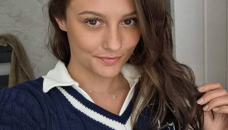 RUBY_OHARAX - UK MFC GIRL FINGERS HER PUSSY AND ASSHOLE