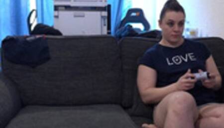 Stepsis Dares Stepbrother to cum inside her as they play truth or dare!