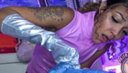 Blast Off Boom Booms (UHD WMV)