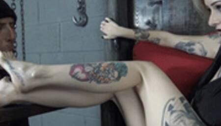 Lick My Dirty Feet with Nicole Malice 720p WMV