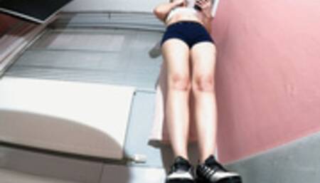 PS4 & Body Trampling In Sneakers FLOOR CAM (4K)