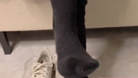 Taylor Takes Off Her Shoes and Socks and Teases You