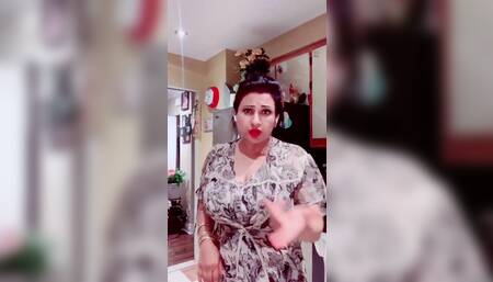 Busty desi bhabi in tiktok