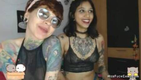 Inked amateur lesbians fucking on webcam show