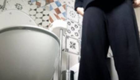 stepsister covers her ass with mud and AVI