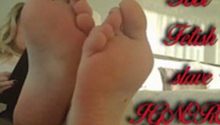 Foot Fetish slave IGNORED