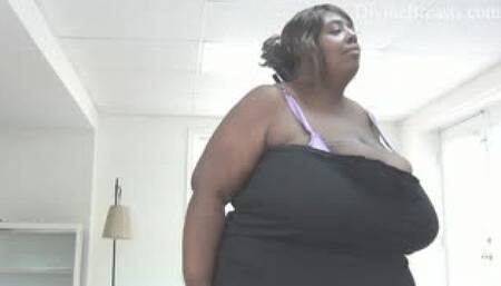 Titz Galure Big Bra Play