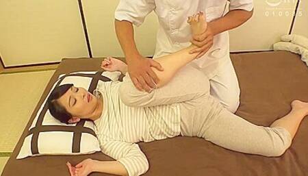Hana Shirasaki : A Trap Plotted Set Up By The Husband And The Masseuse - Part.1 P2