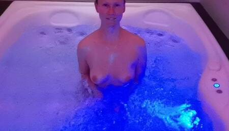 POV: geiler Amateurfick im Whirlpool