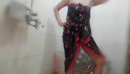 Bathing Shower and Hair Remove Cream Use Under Arm Cleaning