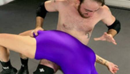 MW-1452 Kyle vs Estrella male domination pro style (wmv format)