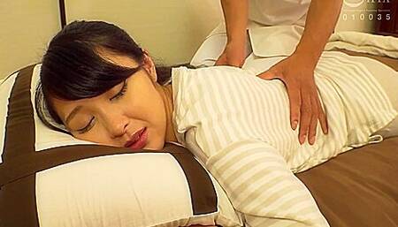 Hana Shirasaki : A Trap Plotted Set Up By The Husband And The Masseuse - Part.1 P1