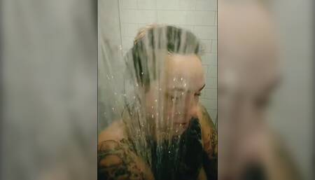 One Kitsch Bitsch @ohmyhymen! shower 4 paid cam session