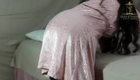 جات عندنا بنت خالتي، بدات تجمع البيت، دخلت عليها حويتها، عربي حقيقي %100 - الجزء1 Fuck my Stepsister