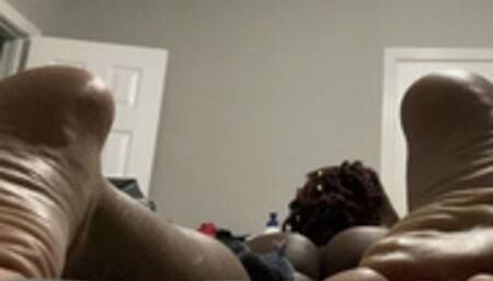 Tiny Humans Playing on Giantess Soles