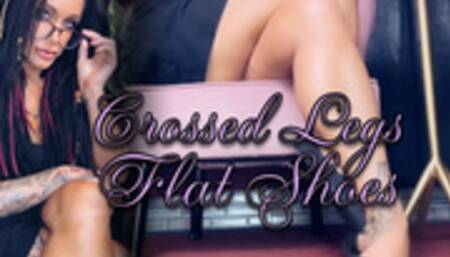 CROSSED LEGS - FLAT SHOES