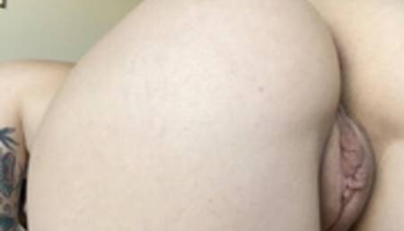 705 Bent Over Pussy Worship