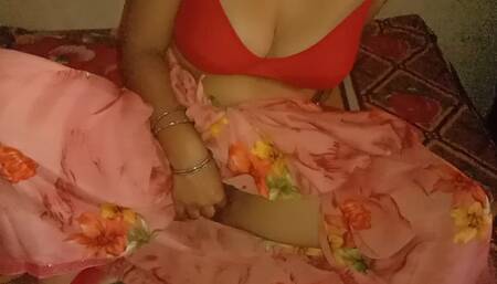 Indian Couple Has Sex Before Sleep