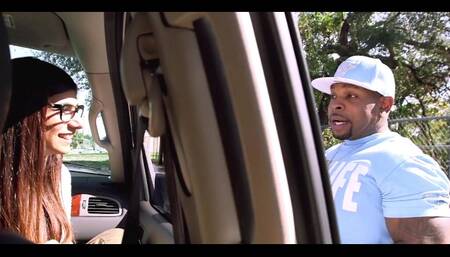 Mia Khalifa - big tits video