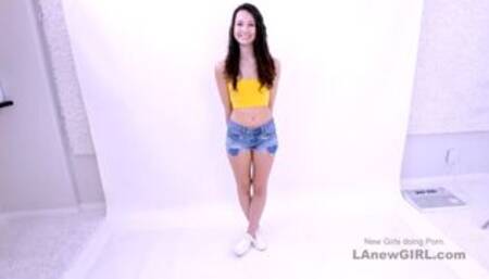 Perfect girl gets her tight cunt fucked