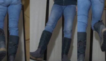 Some crush and my quick capitulation under Tanja's brutal boots - Cam 1