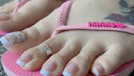 Do you like this pedicure, baby?