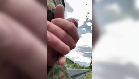 Cumshot in Uniform Am Fluss