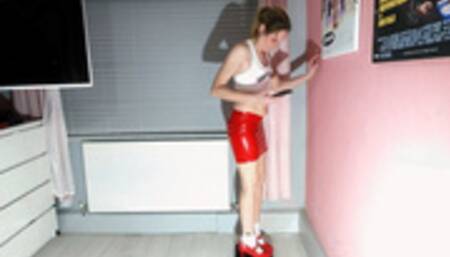 Danielle PVC PlayStation 4 & Head Crushing (4K)