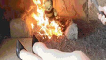 Sexy evil stepmother by the fireplace MP4(1920x1080)FHD