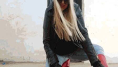 The destructive power of the Hunter boots 5 AVI(1920x1080)FHD