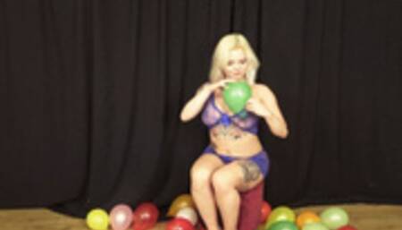 Lola stuffing and popping 1