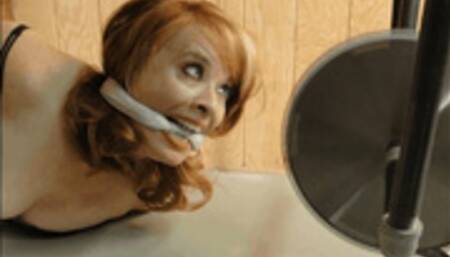 Miss Pandora: Special Performance at the Haunted House (Slideshow)