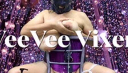 Hucow milf milks her udders Cam 4