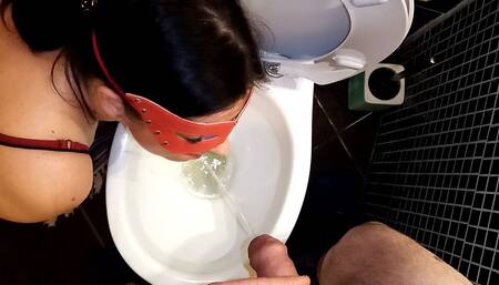 Toilet Golden Shower Whore MILF