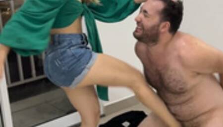 Princess Hilary loves kick nuts !