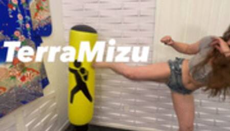 Little Rampage Lift and carrys Terra Mizu