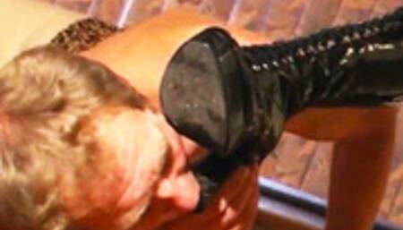 BOOT LICKING - BITCHY MISTRESS & OSEL - MP4 Clip