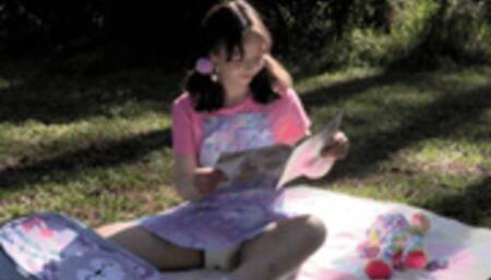 Ella Raine: Diapered Playtime at The Park - MP4 hd