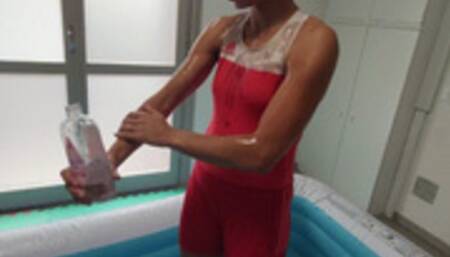 Lara vs Samantha III - Oil Match!