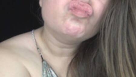 In And Out Of Shower Lip Smelling (MP4) ~ MissDias Playground