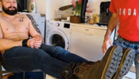 Kurka Gets Tickled By Hasek