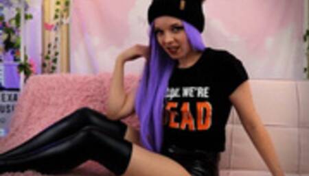 Jerk to Wet Look Booty Shorts - MP4