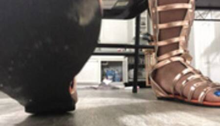 Giantess Toe Tapping POV