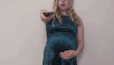 Pregnant Girlfriend Shrinks Boyfriend [WMV]