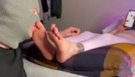 Serve my Sweaty Feet